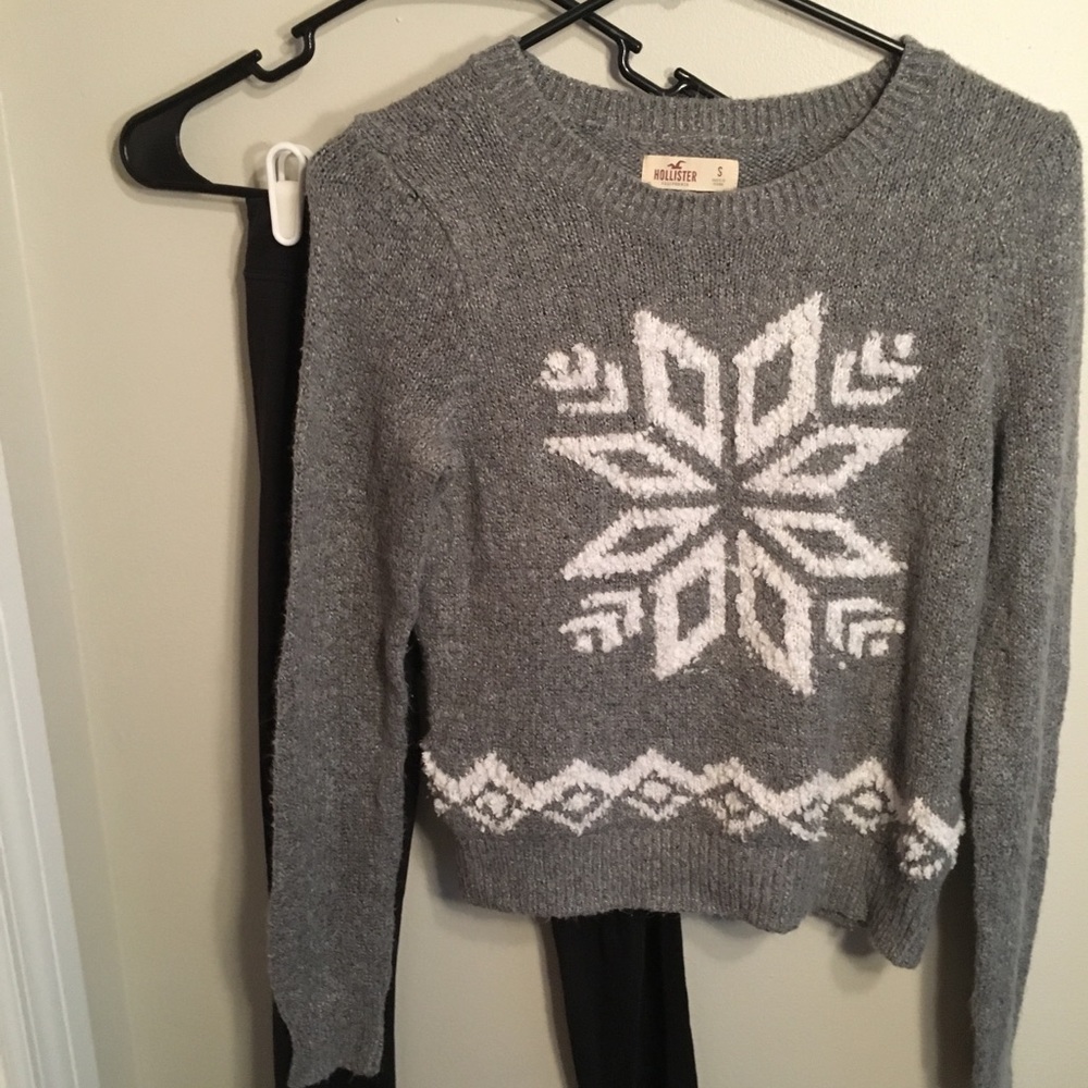 OUTFIT!! Sweater and leggings